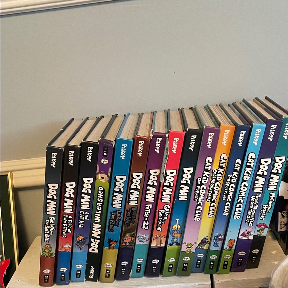 Dog Man and Cat Kid Comic Club Book Set